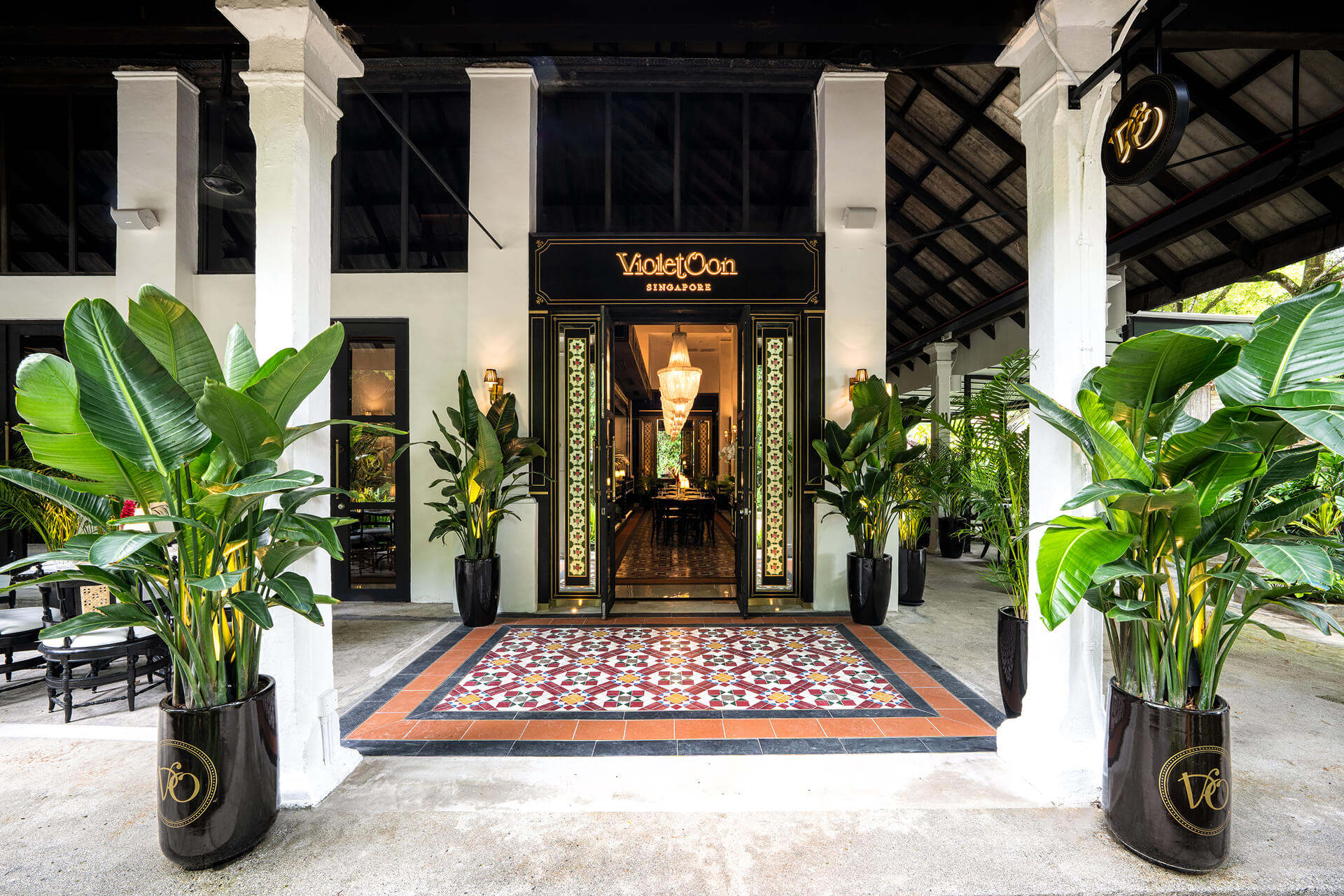 violet-oon-dempsey-hill-exterior